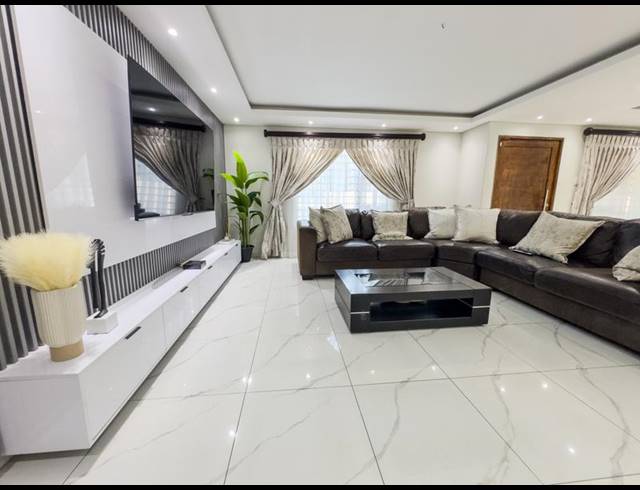 4 BEDROOM HOUSE FOR SALE IN KIBLER PARK